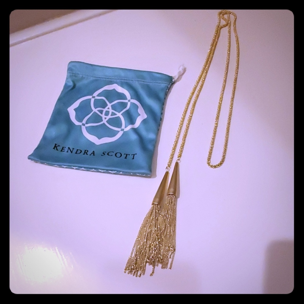 Kendra Scott gold lariat style necklace with tasse